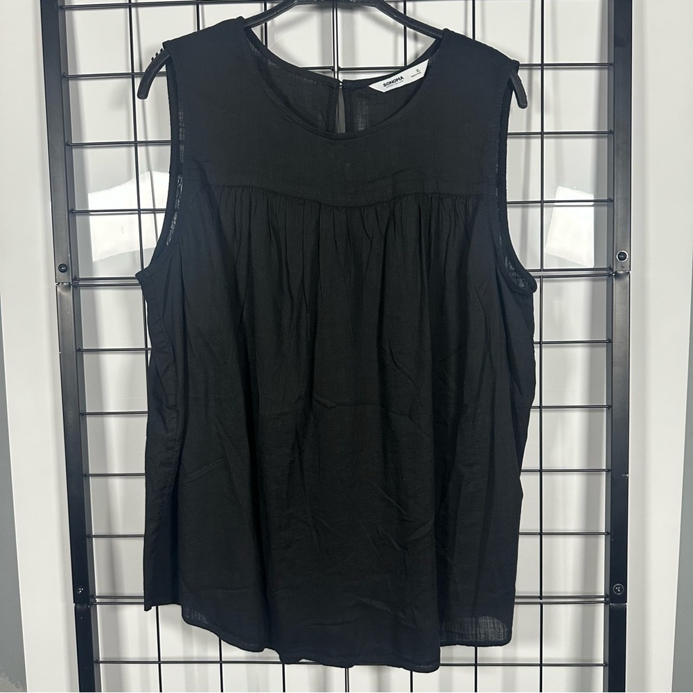 Sonoma Black Yoke Front Top w/ Button Back Cloure Women's XL